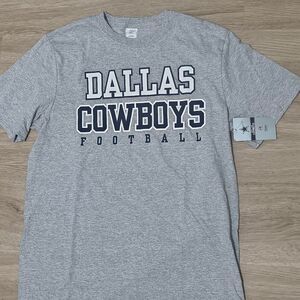 Dallas Cowboys Football T-Shirt – Size M (Brand New)